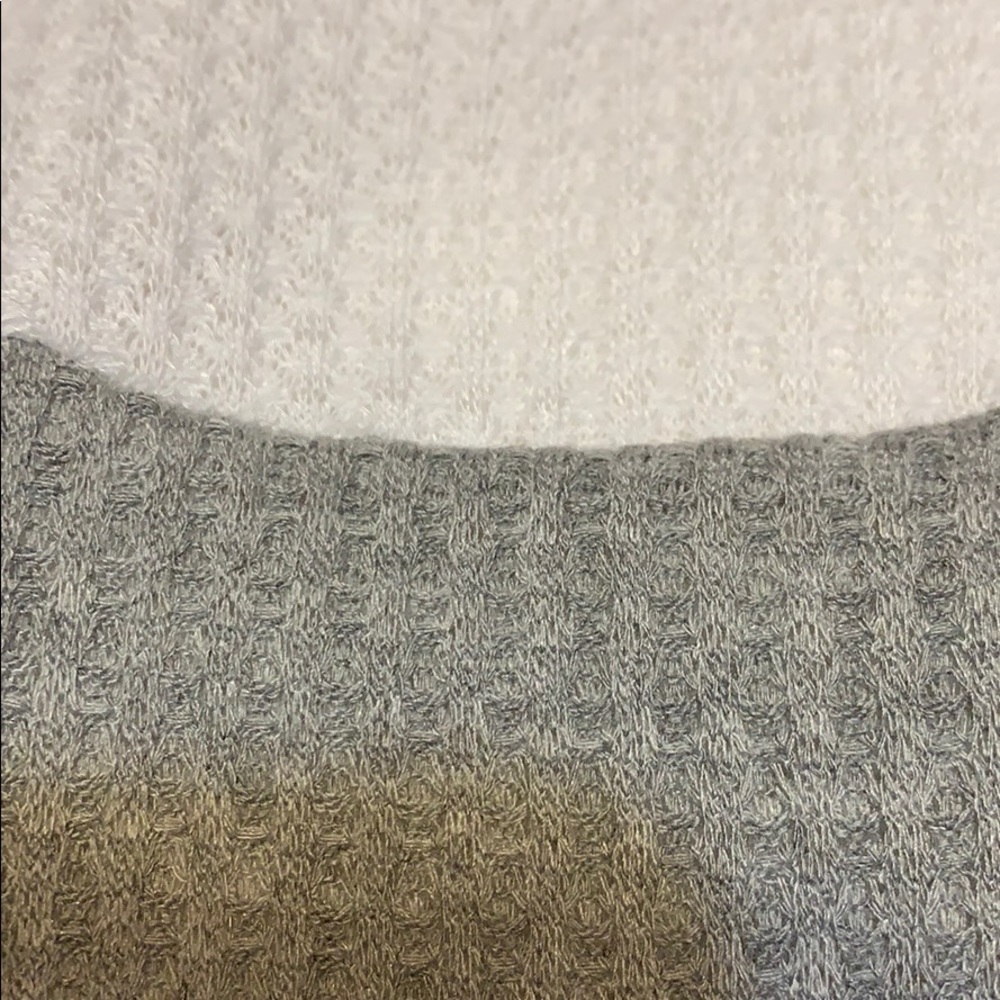 ❌DONATED❌Gray Black White Twisted Knot Back Design Stripe Waffle Top - Picture 7 of 9